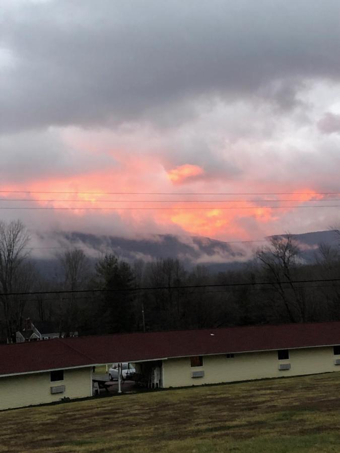 Four Winds Country Motel Manchester Esterno foto