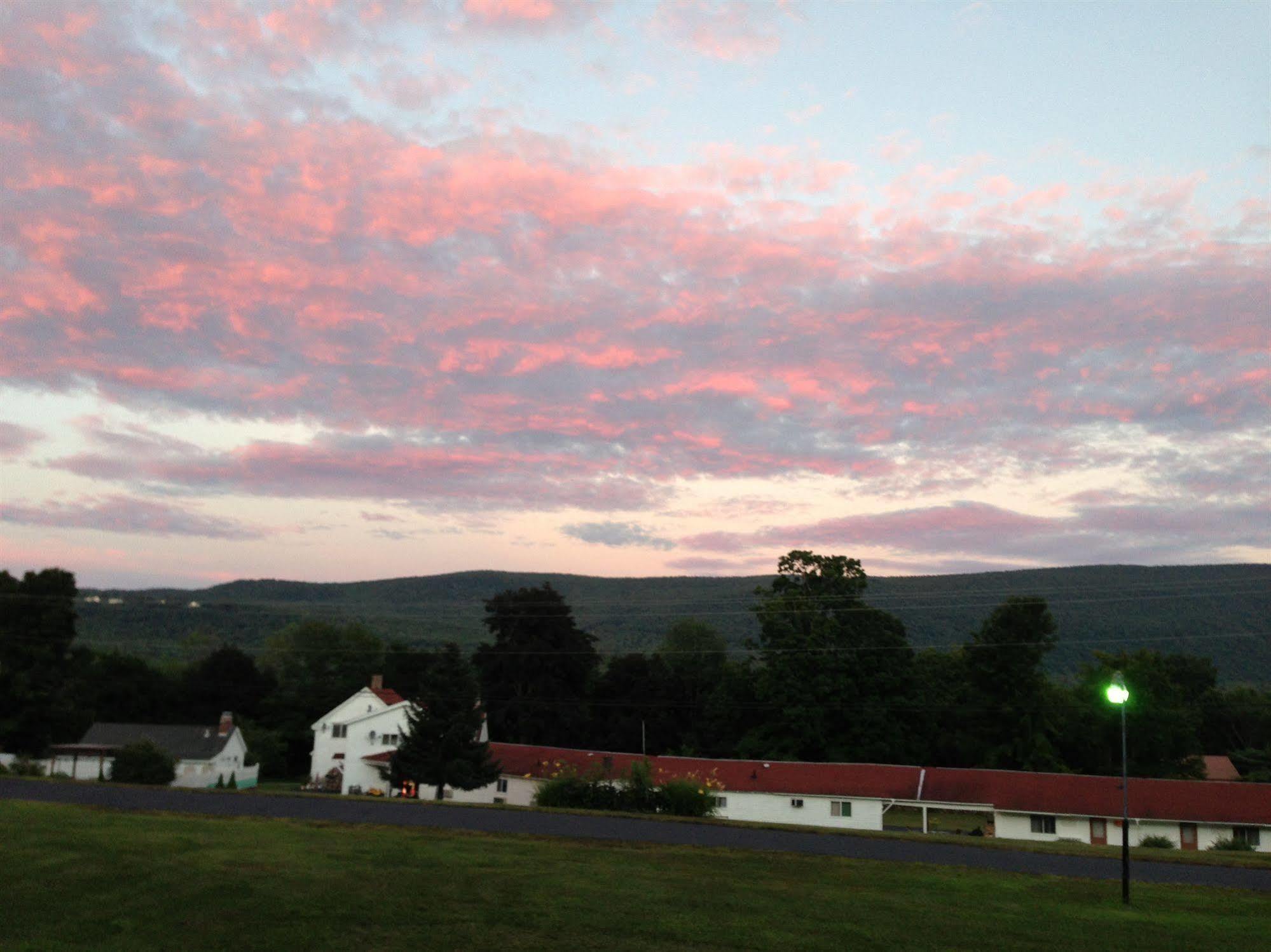 Four Winds Country Motel Manchester Esterno foto